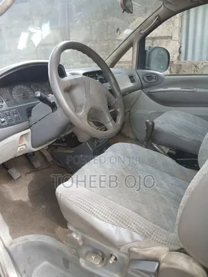 Mitsubishi L300 2002 Gold