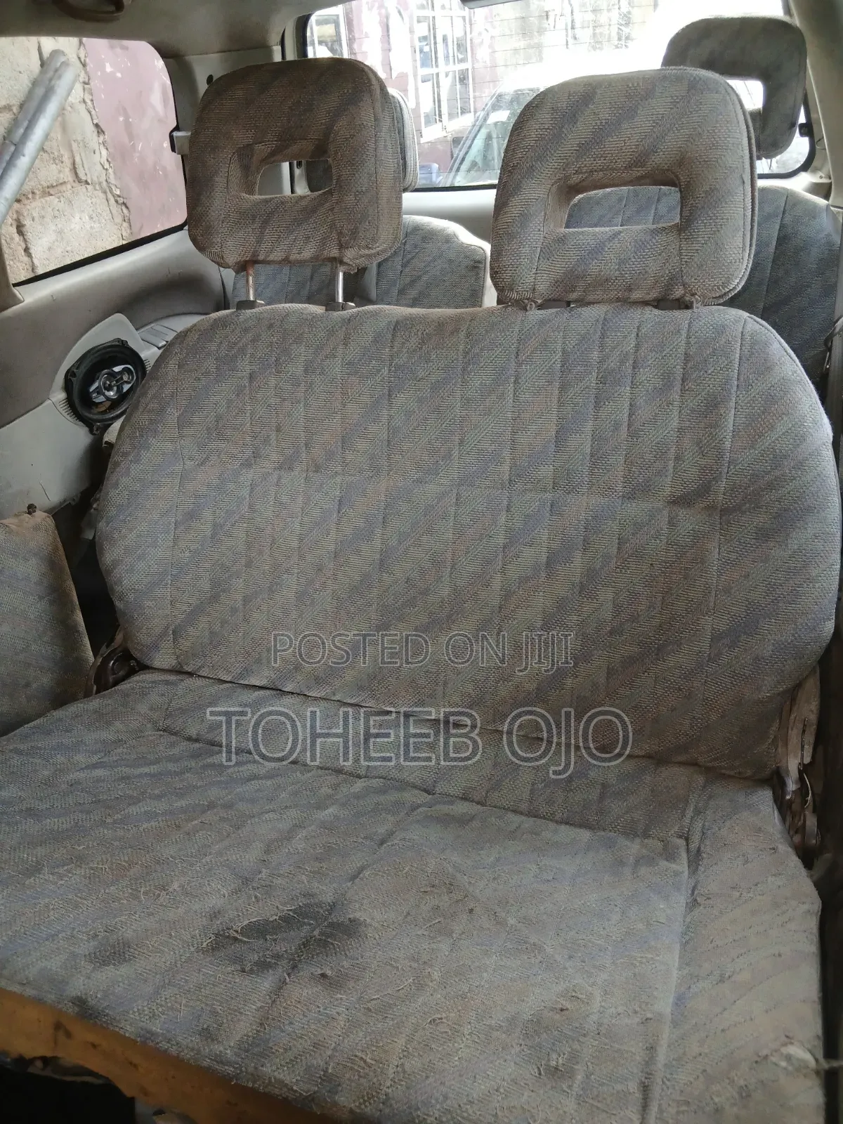 Mitsubishi L300 2002 Gold