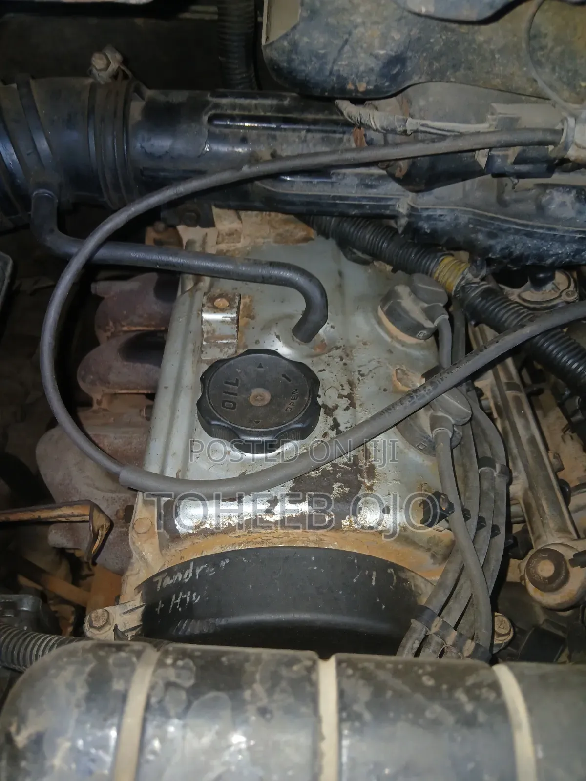 Mitsubishi L300 2002 Gold