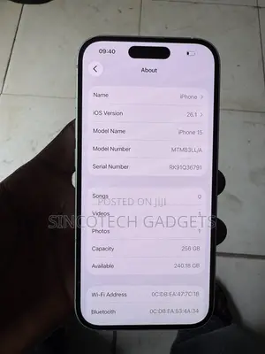 Apple iPhone 15 256 GB Green
