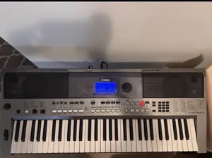 Yamaha PSR-E443