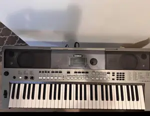 Yamaha PSR-E443