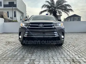 Toyota Highlander XLE 4dr SUV AWD (3.5L 6cyl 6A) 2015 Gray