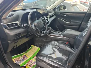 Toyota Highlander 2021 Black
