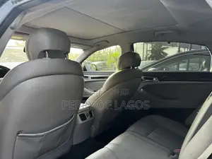 Genesis G80 2016 Blue