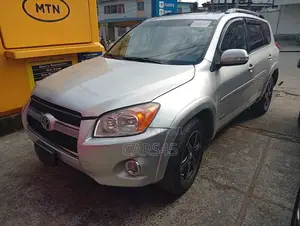 Toyota RAV4 2012 Silver