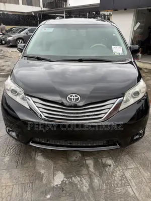 Toyota Sienna XLE 8 Passenger 2011 Black