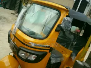 New TVS King Deluxe Plus iTouch Start 2025 Yellow