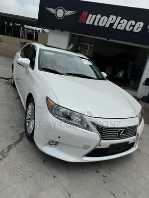 Lexus ES 350 FWD 2014 White