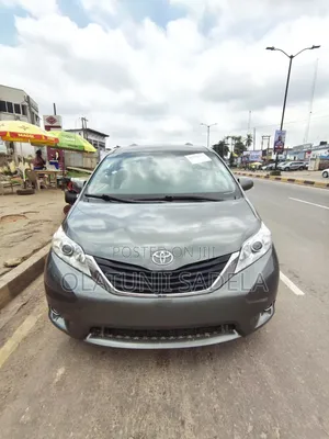 Toyota Sienna LE AWD 7-Passenger 2013 Green