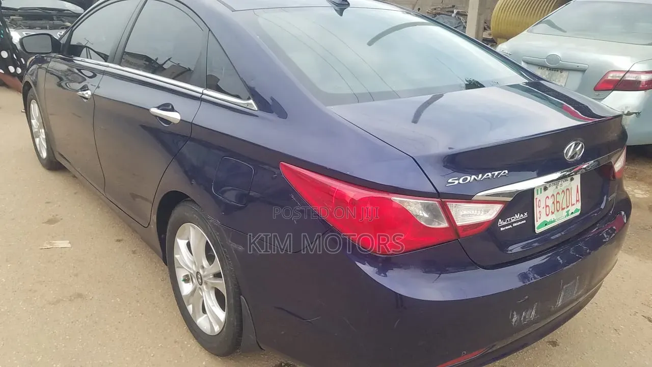 Hyundai Sonata 2013 Blue