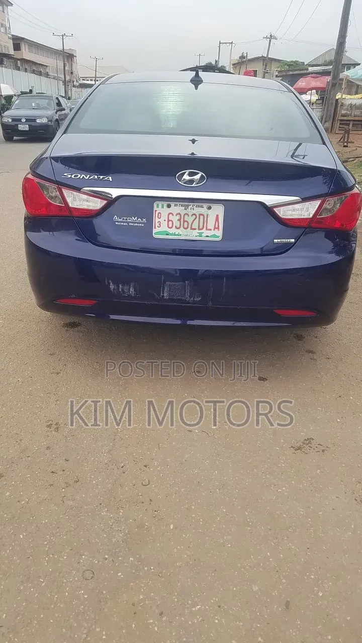 Hyundai Sonata 2013 Blue
