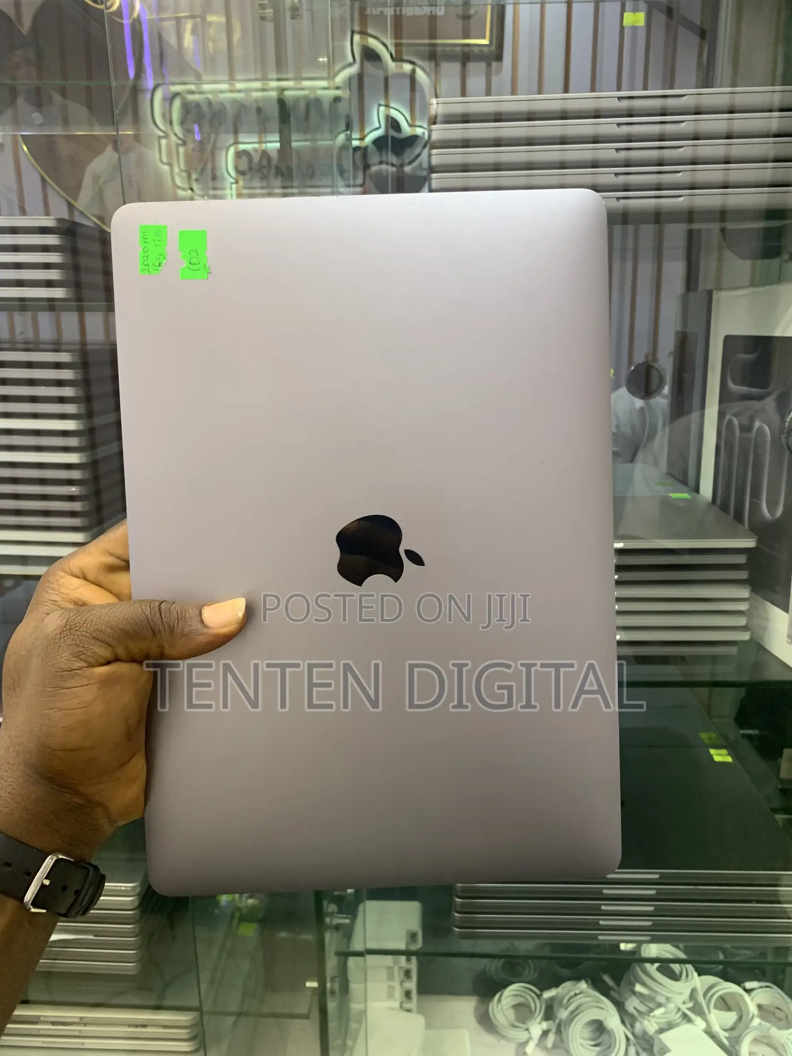 Laptop Apple MacBook Pro 2020 16GB Apple M1 SSD 1T