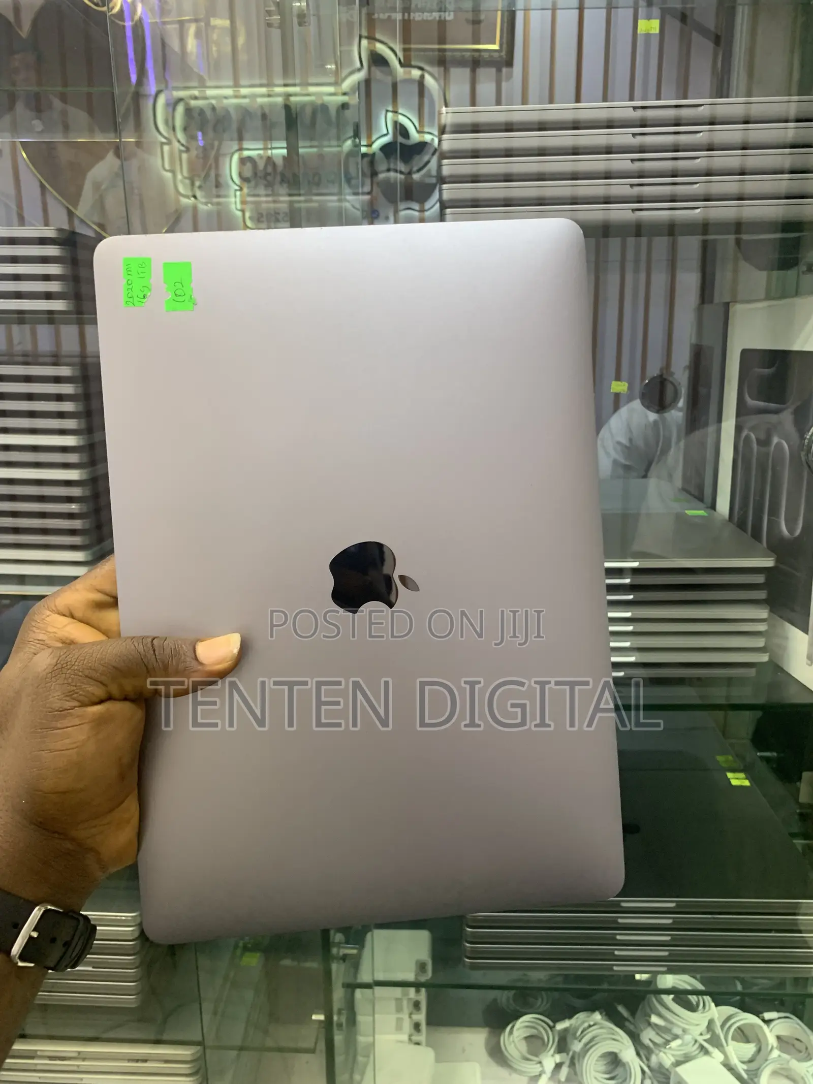 Laptop Apple MacBook Pro 2020 16GB Apple M1 SSD 1T