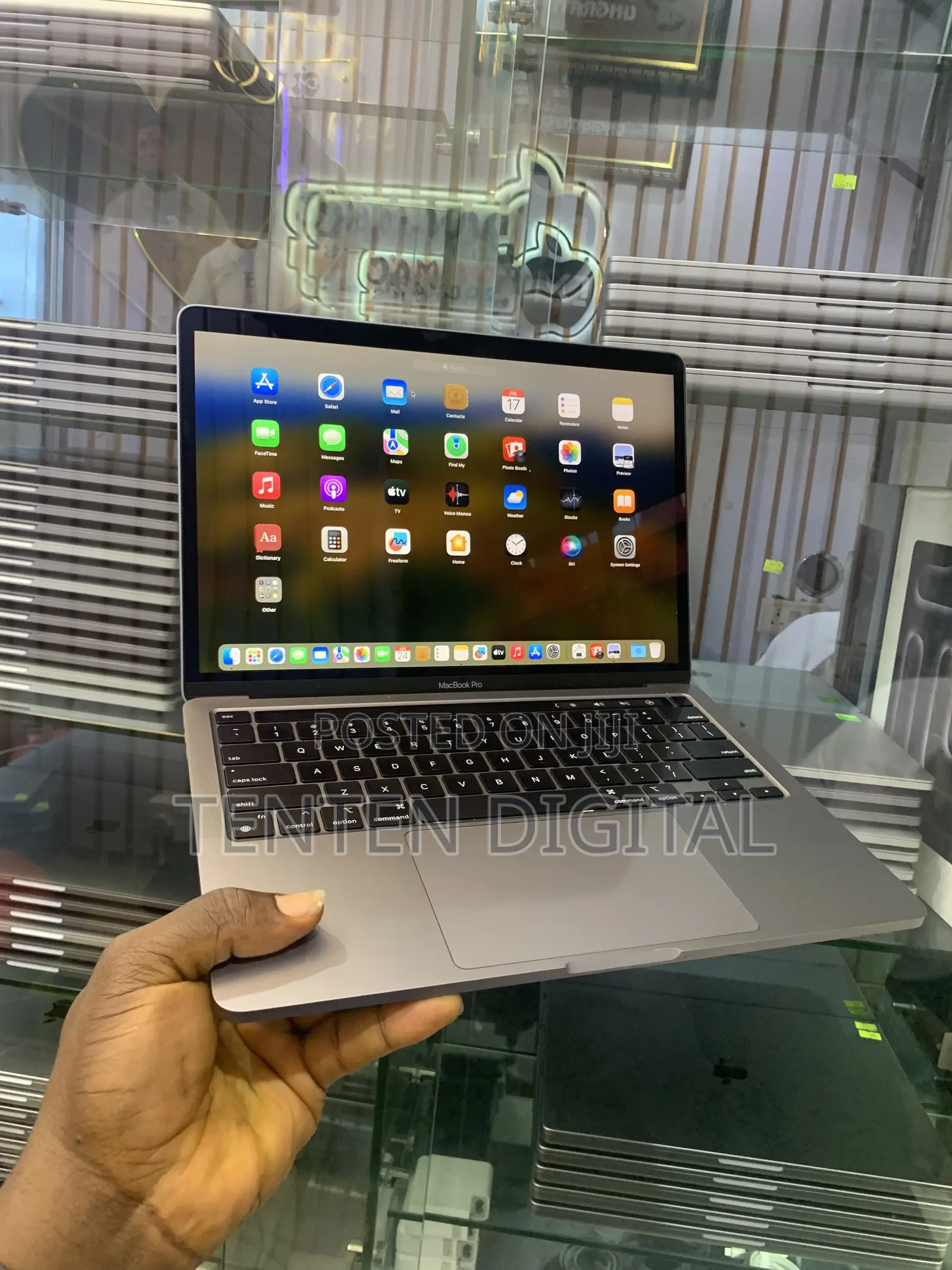 Laptop Apple MacBook Pro 2020 16GB Apple M1 SSD 1T