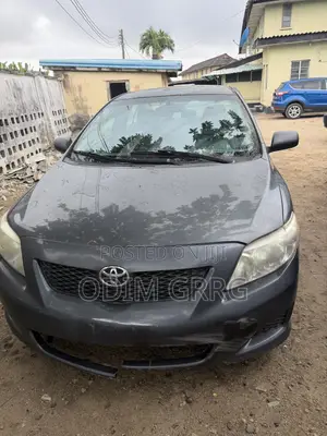 Toyota Corolla LE 4dr Sedan (1.8L 4 cyl 4A) 2009 Gray