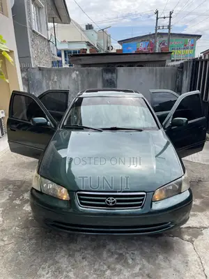 Toyota Camry XLE V6 4dr Sedan (3.0L 6cyl 4A) 2000 Green