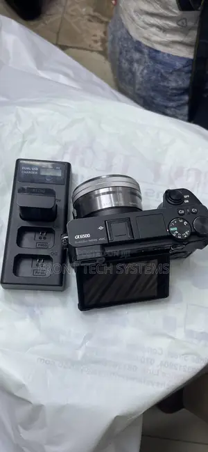 SONY A6500 With 16/50mm 
