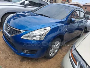 Nissan Tiida 2013 Blue