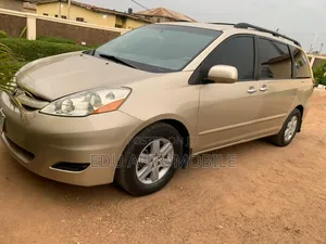Toyota Sienna 2008 Silver
