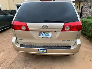 Toyota Sienna 2008 Silver