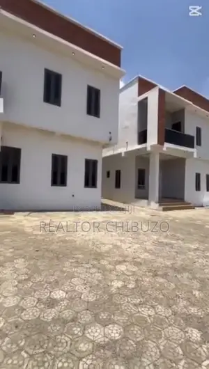 4bdrm Duplex in Abuja Top Realty, Guzape District for sale