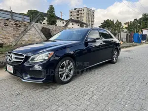 Mercedes-Benz E350 Base 4Matic Sedan AWD (3.5L 6cyl 7A) 2015 Blue