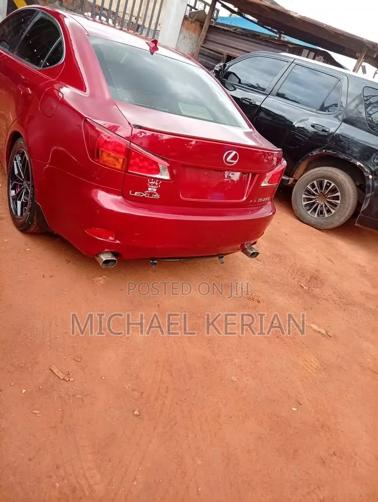 Lexus IS 2010 Red