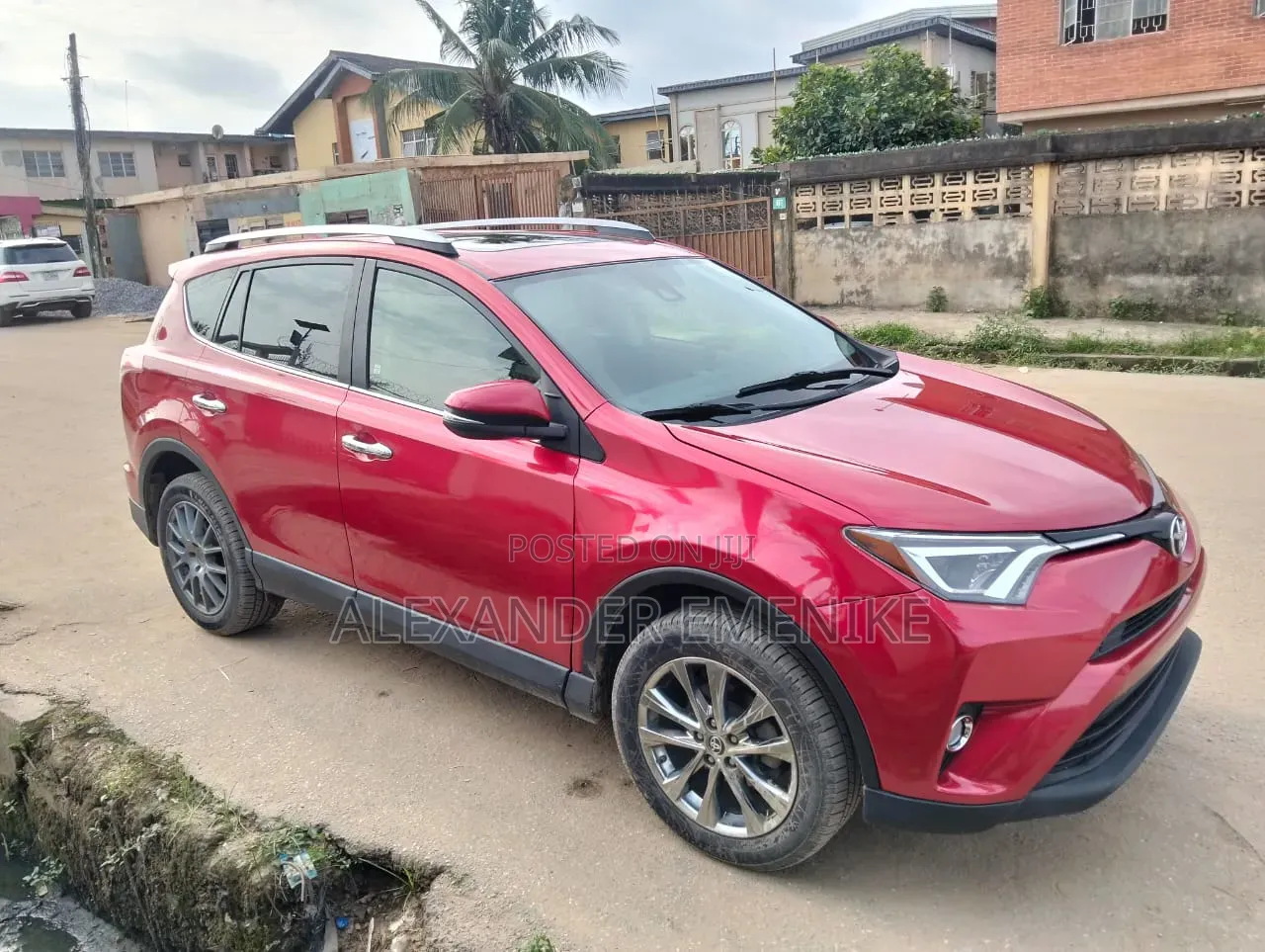 Toyota RAV4 2017 Red