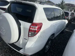 Toyota RAV4 2011 White