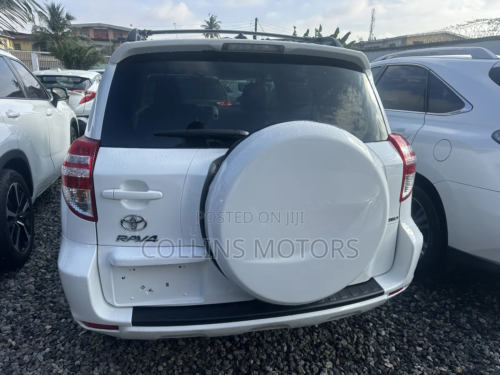 Toyota RAV4 2011 White