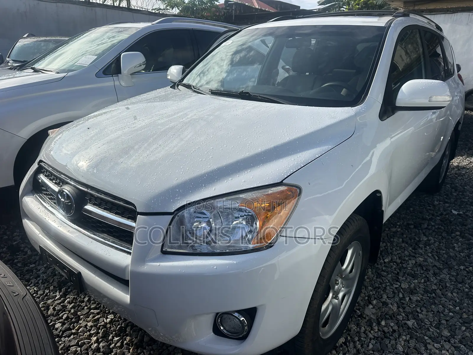Toyota RAV4 2011 White