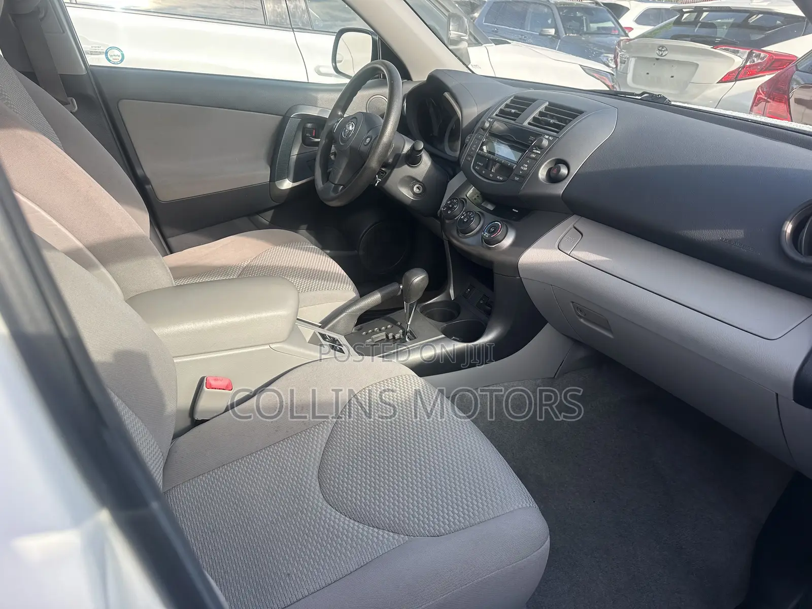 Toyota RAV4 2011 White