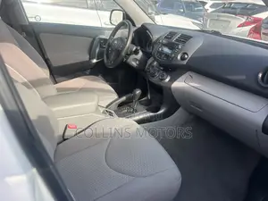 Toyota RAV4 2011 White