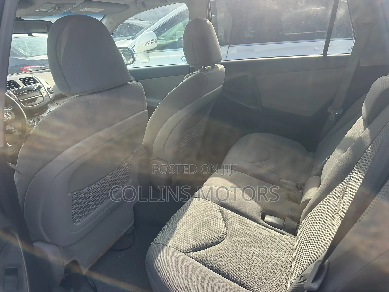 Toyota RAV4 2011 White