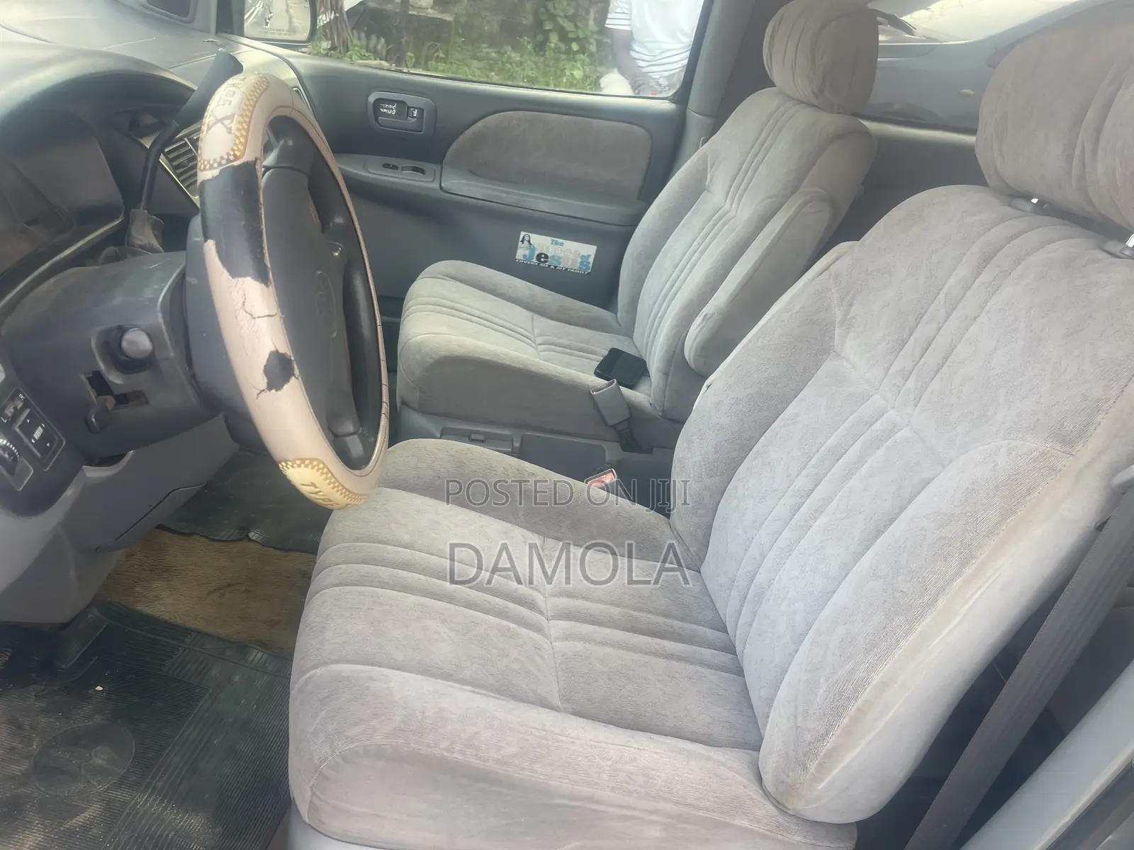 Toyota Sienna 2000 Gray