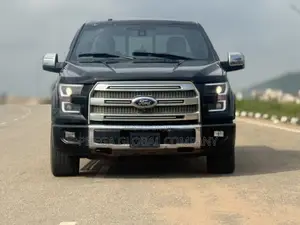 Ford F-150 Platinum 4x4 SuperCrew Cab Styleside 6.5 ft. box 157 in. WB
