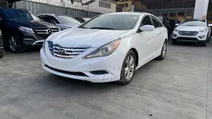 Hyundai Sonata Limited 2.0T Sedan (2.0L 4cyl 6A) 2013 White