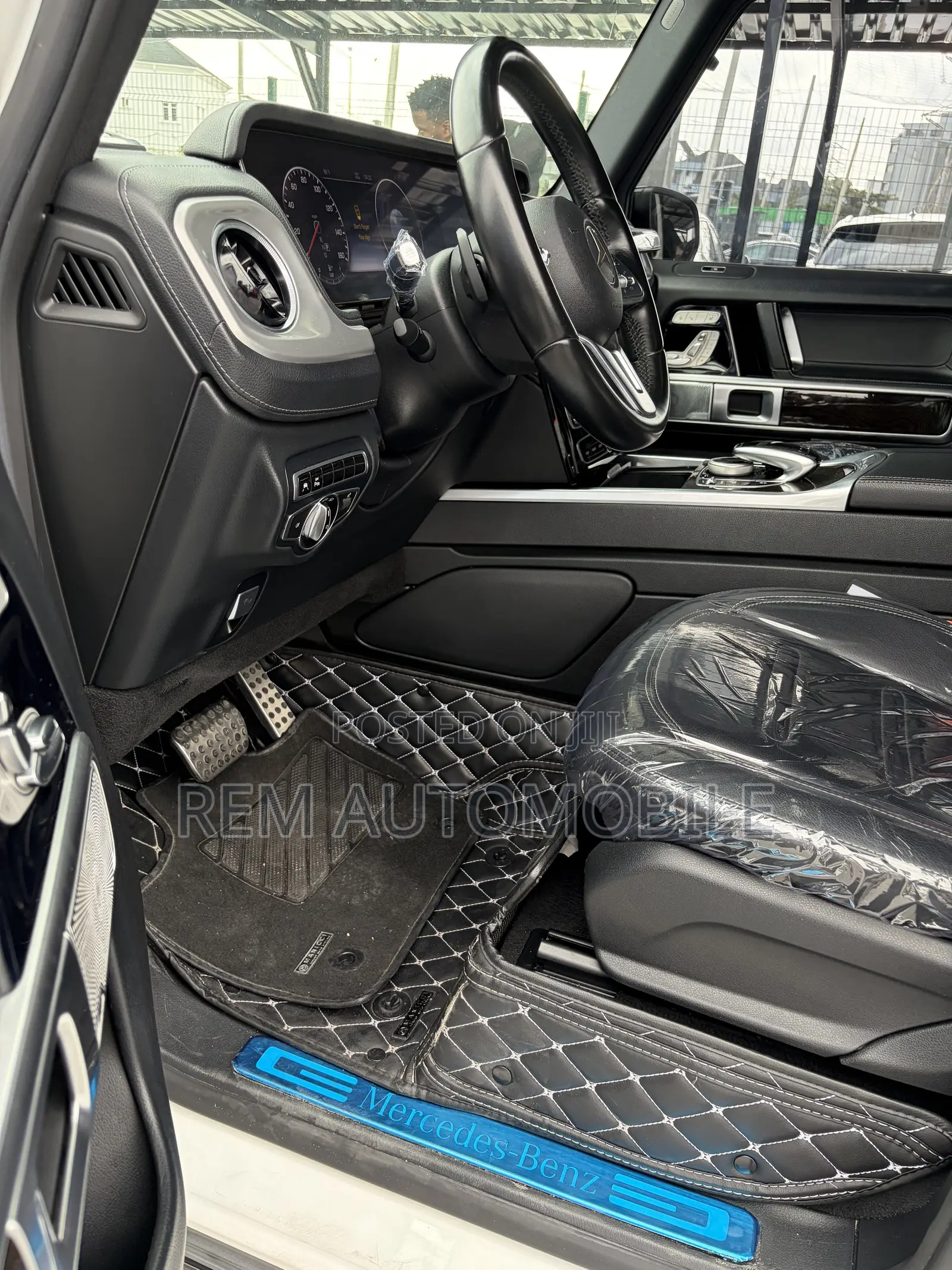 Mercedes-Benz G-Class 2019 White