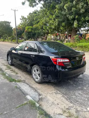 Toyota Camry SE 4dr Sedan (2.5L 4cyl 6A) 2013 Black
