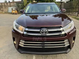 Toyota Highlander Limited 4dr SUV AWD (3.5L 6cyl 6A) 2015 Burgundy