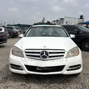 Mercedes-Benz C300 Sport 4Matic Sedan AWD (3.0L 6cyl 7A) 2010 White