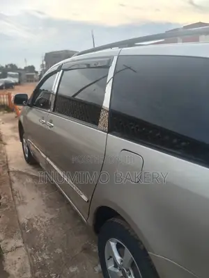 Toyota Sienna CE 2005 Gold