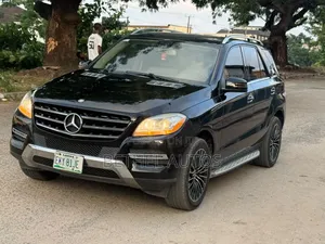Mercedes-Benz M Class ML350 4dr SUV (3.5L 6cyl 7A) 2014 Black