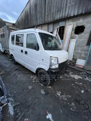 Suzuki Every 2012 White