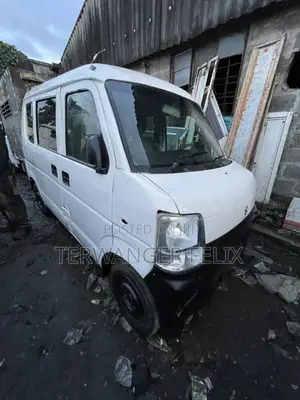 Suzuki Every 2012 White