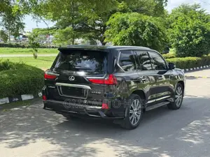 Lexus LX 570 (5 seats) AWD 2017 Black
