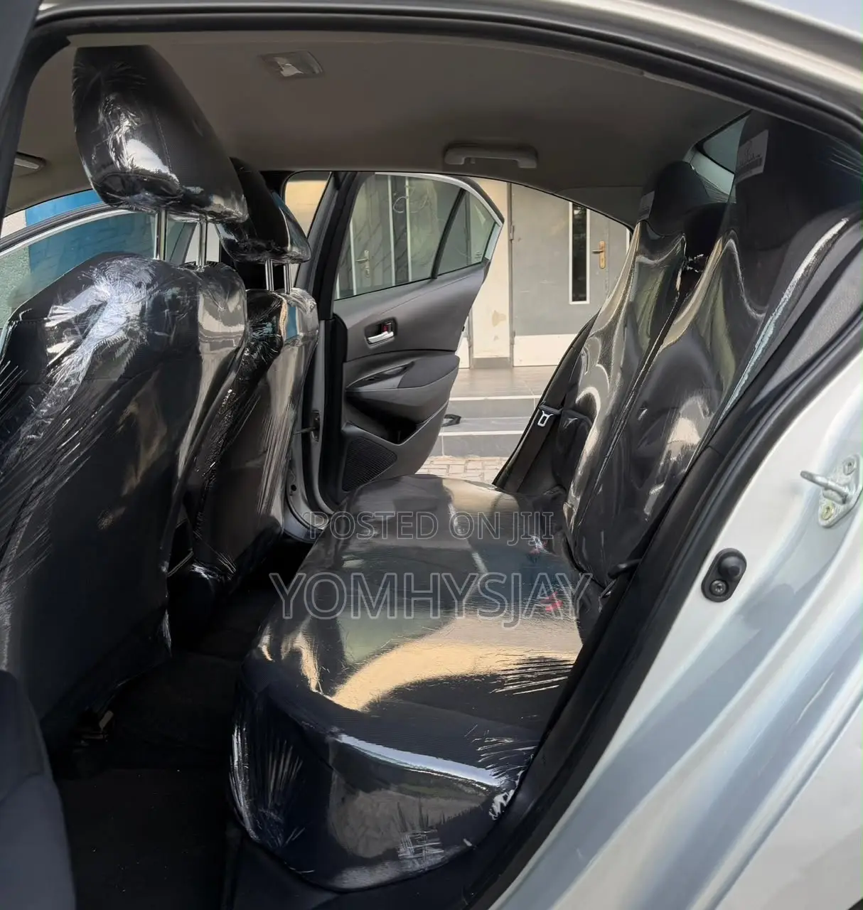 Toyota Corolla LE 2021 Silver