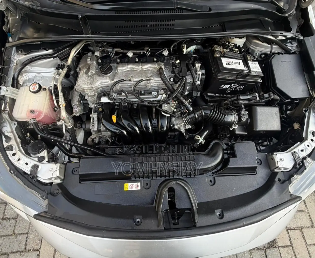 Toyota Corolla LE 2021 Silver