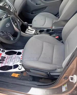 Hyundai Elantra 2012 Gray
